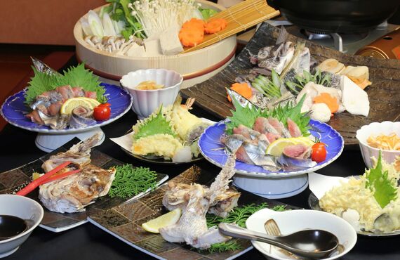 コース料理には全コース飲み放題が付いています | 居酒屋・★北海道物産 吉祥寺で海鮮をゆっくりとご堪能